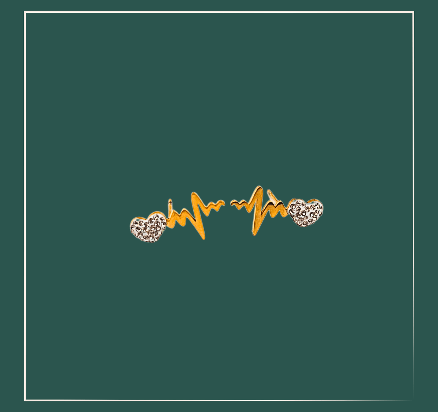 Boucle d'oreille acier inoxydable battement de cœur - acier inoxydable Ces boucles d'oreilles en acier inoxydable sont ornées d'un battement de cœur en strass , ajoutant une touche d'élégance à toute tenue. Offrez-les en cadeau à votre bien-aimé(e) pour un symbole d'amour éternel. L' acier inoxydable assure durabilité et résistance à l'usure, garantissant une belle apparence pour les années à venir.