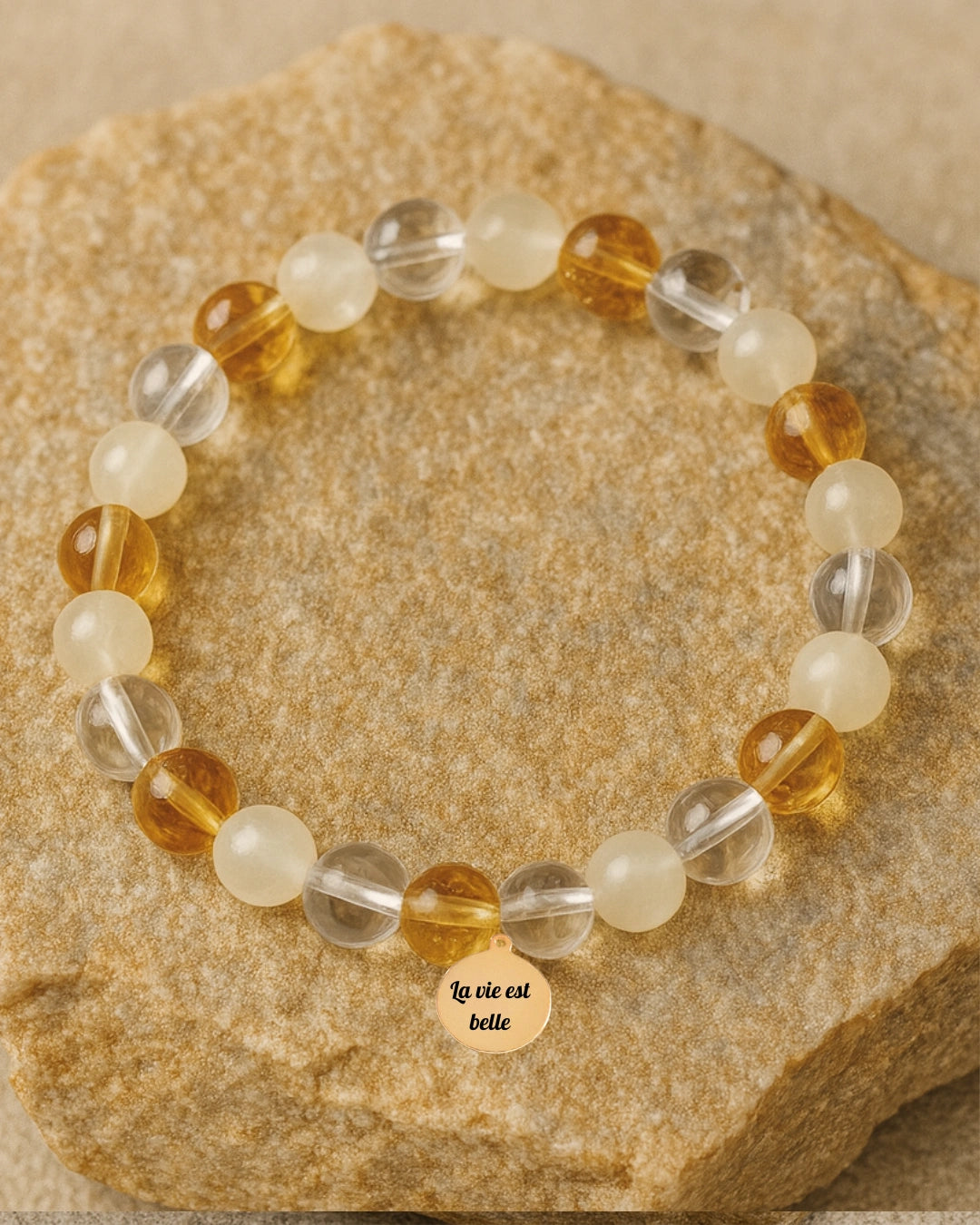 Bracelet en citrine et cristal de roche – bijou énergétique fait main pour attirer la chance, la clarté et la réussite.