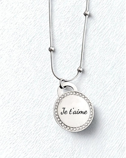 Collier médaillon à graver en acier inoxydable doré ou argenté – bijou personnalisé avec strass, élégant et durable.
