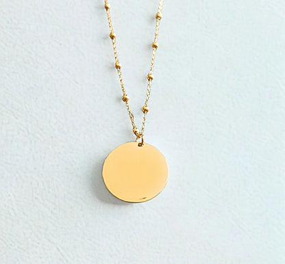 Un bijou intemporel, délicat et porteur de sens.
Ce collier en acier inoxydable argenté est personnalisable avec la gravure de votre choix : prénom, mot doux, symbole, date ou initiales.
Un indispensable du quotidien à offrir ou à garder près de soi 💫