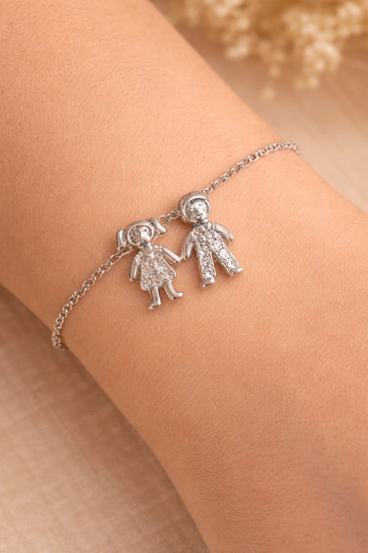 Bracelet enfants garçon fille en acier inoxydable argent porté au poignet femme