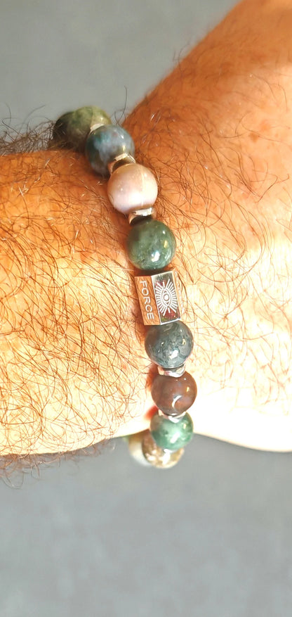 🪨 Une pierre de chance et d’harmonie

Ce bracelet est composé de perles d’aventurine indienne, une pierre semi-précieuse aux nuances de vert profond et de reflets naturels. Symbole de chance, de croissance et de calme intérieur, l’aventurine est idéale pour ceux qui cherchent à cultiver l’optimisme et la stabilité.
Monté sur un fil élastique solide, il s’adapte à tous les poignets avec confort et simplicité.

Son design naturel et authentique fait de ce bijou un incontournable du quotidien, à porter seul o
