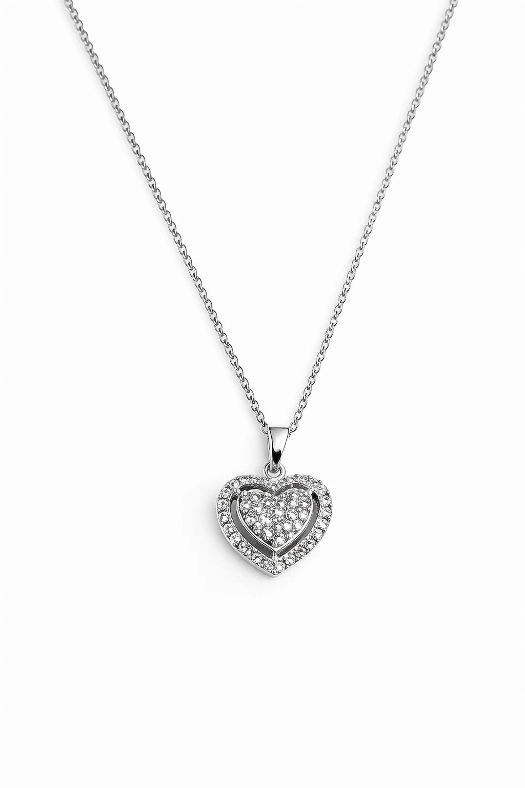 Ce collier cœur en acier inoxydable doré est une véritable déclaration d’amour.