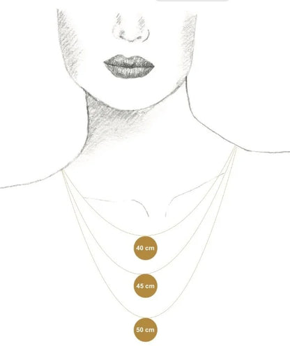✨ Créez un bijou qui vous ressemble

Exprimez votre histoire, vos émotions ou vos liens précieux avec ce bijou pendentif personnalisable — un collier unique, façonné selon vos envies.

🔧 Personnalisation sur-mesure

Parce que chaque personne est unique, ce bijou s’adapte entièrement à vous :

Choisissez la taille du collier : court, mi-long ou long, selon votre style et votre confort

Ajoutez le nombre de pampilles que vous souhaitez : une seule initiale ou un bouquet de symboles — chaque pampille représen